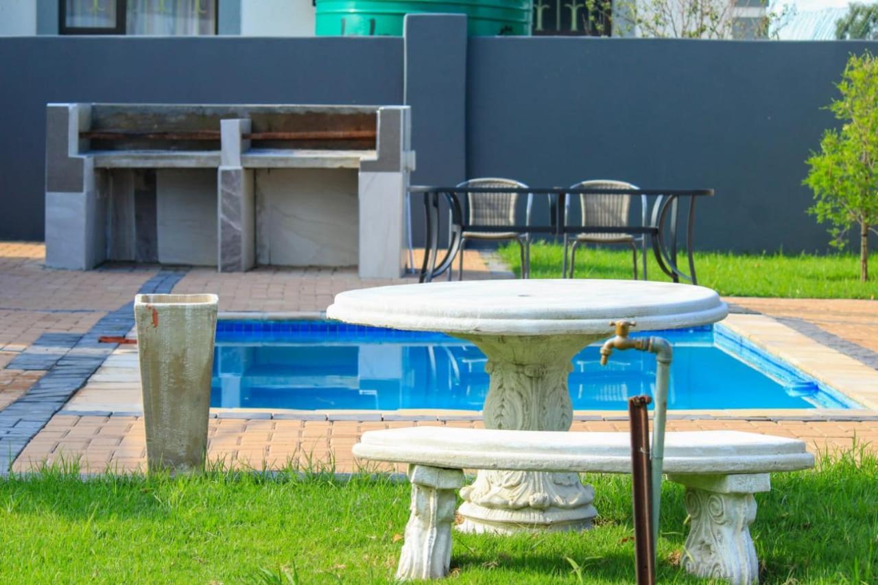 Tranquility Guesthouse Standerton 外观 照片