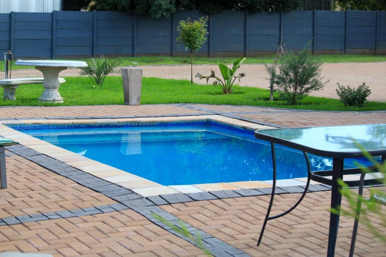 Tranquility Guesthouse Standerton 外观 照片